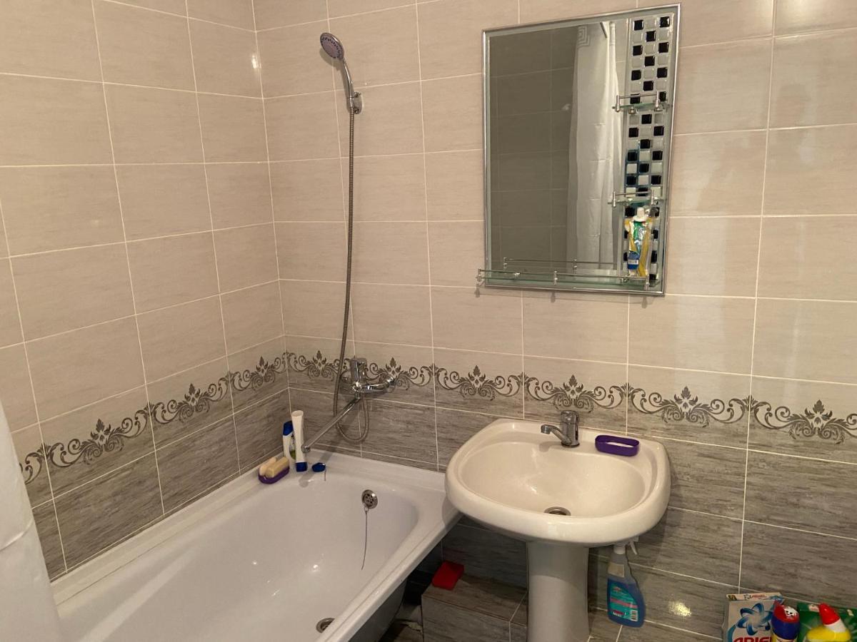 Standart Apartment On Kozhamkulov 128 Almaty Eksteriør billede
